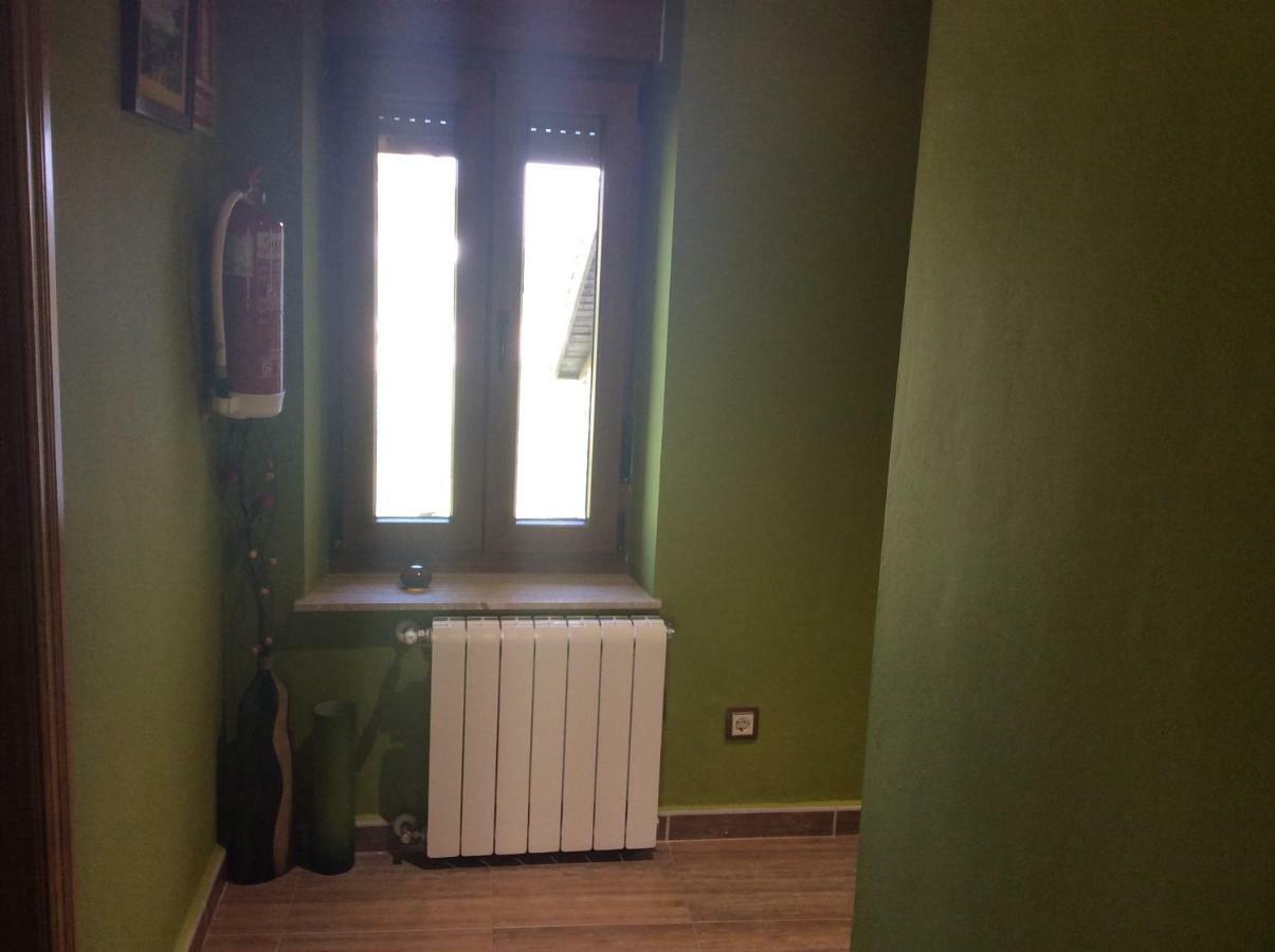 בית הארחה סאלאס 	Casa Nueva מראה חיצוני תמונה