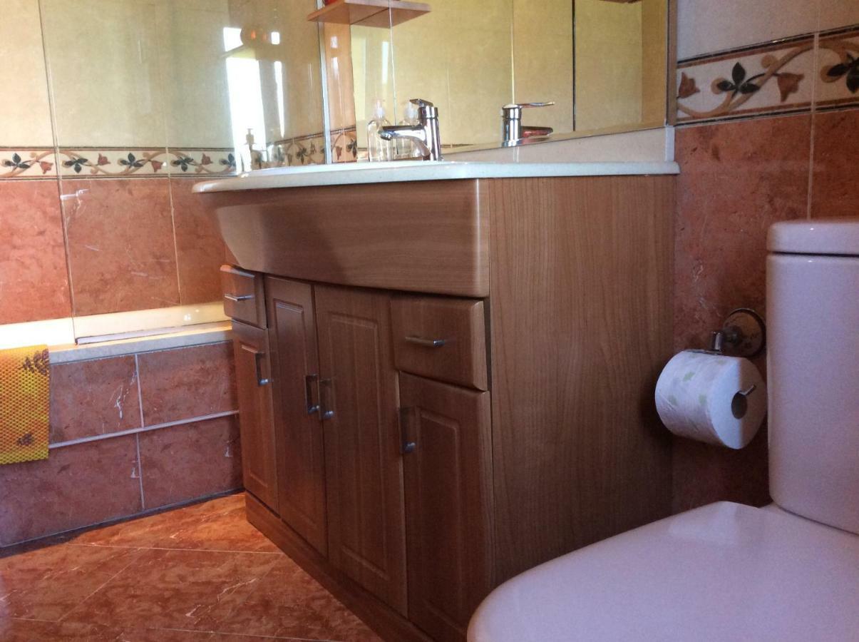 בית הארחה סאלאס 	Casa Nueva מראה חיצוני תמונה
