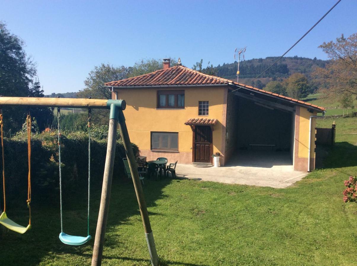 בית הארחה סאלאס 	Casa Nueva מראה חיצוני תמונה