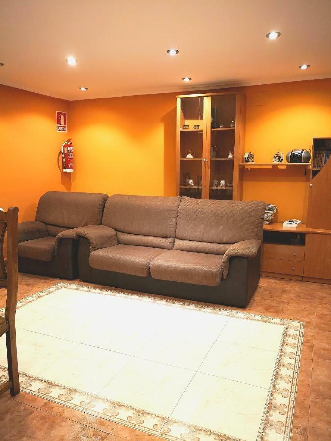 בית הארחה סאלאס 	Casa Nueva מראה חיצוני תמונה